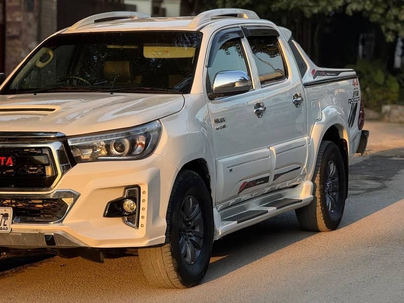 Toyota Hilux 2012 manual 2017 import 2