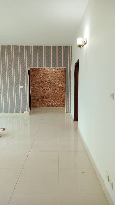 Apartment available for sale in Askari 11 sec-B Lahore 28