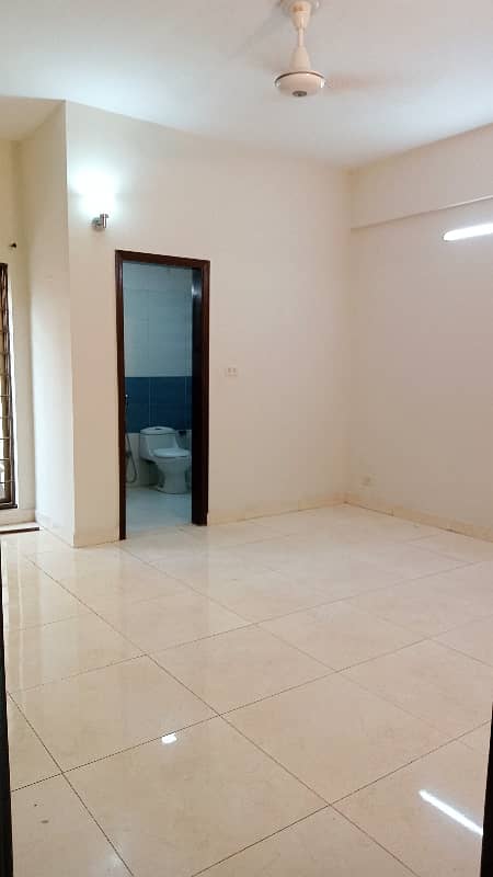 Apartment available for sale in Askari 11 sec-B Lahore 30