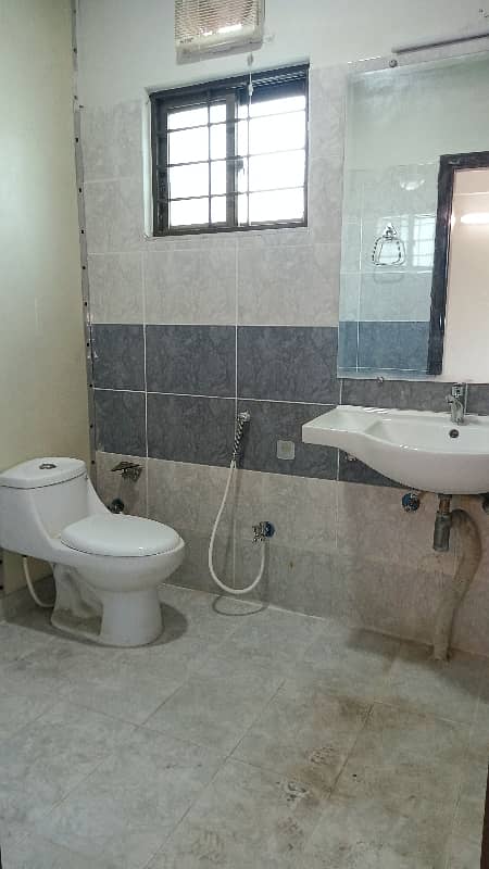 Apartment available for sale in Askari 11 sec-B Lahore 37