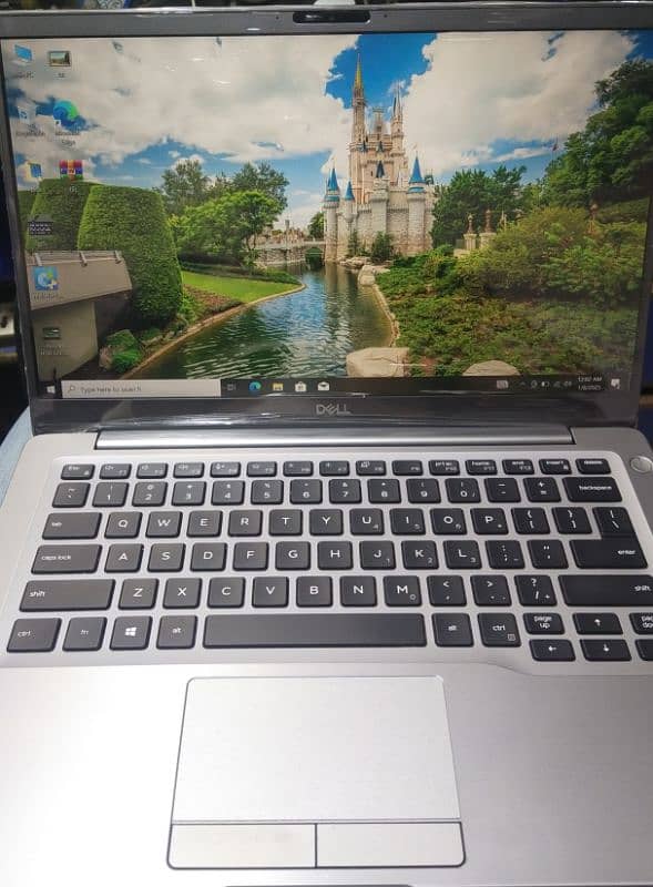 Dell Latitude 7400 0