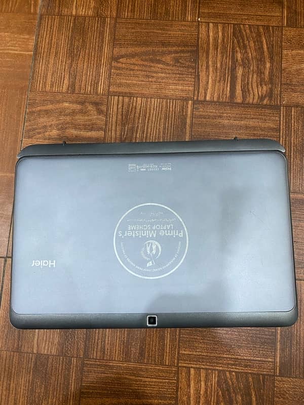 Haier Y11b Tablet+Laptop 1