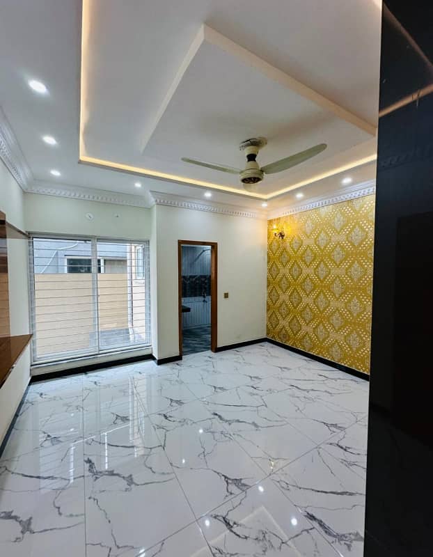 10 Marla Lower Portion Available For Rent In Jasmine Block Bahria Town Lahore 28