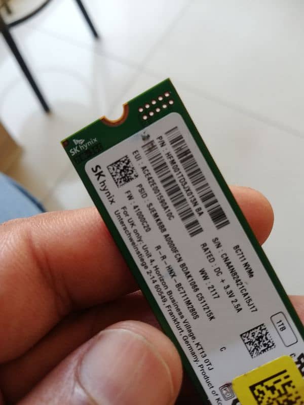 SK hynix 1 TB import from UK 1