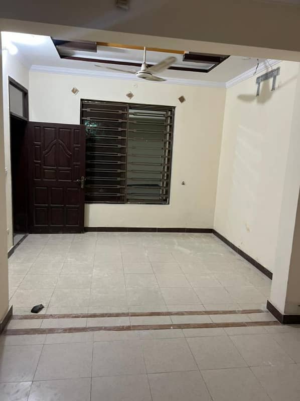 Triple Story House For Sale In Yousaf Colony With Boring Water 3