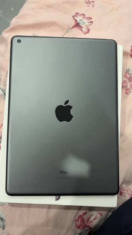 IPad 9 generation 64 Gb spacegrey with box 1