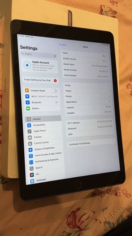 IPad 9 generation 64 Gb spacegrey with box 2