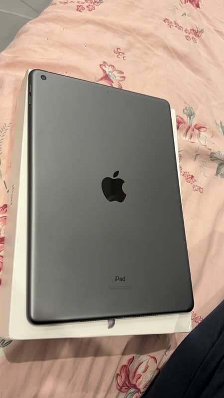 IPad 9 generation 64 Gb spacegrey with box 6