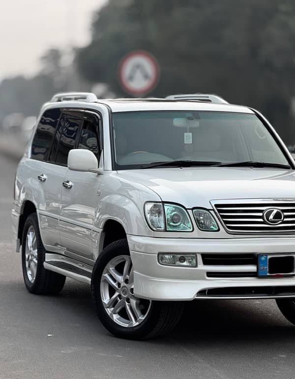 Toyota Land Cruiser CYGNUS V8 2