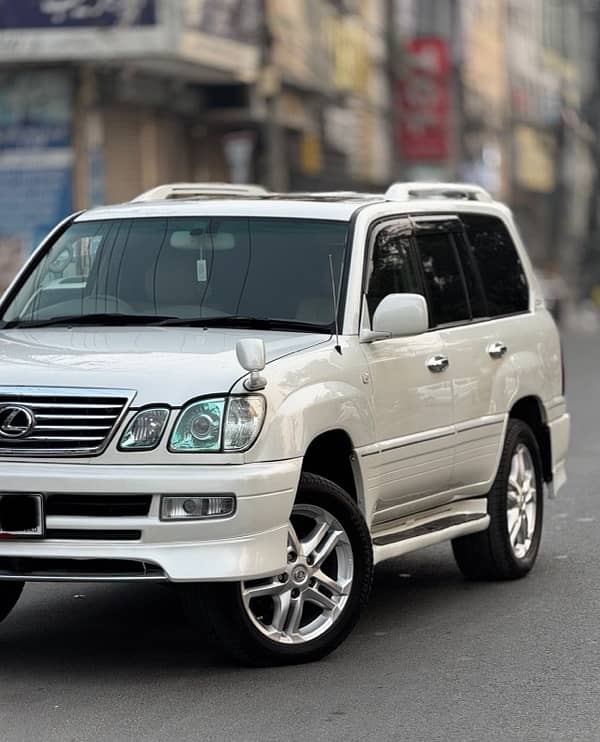 Toyota Land Cruiser CYGNUS V8 3