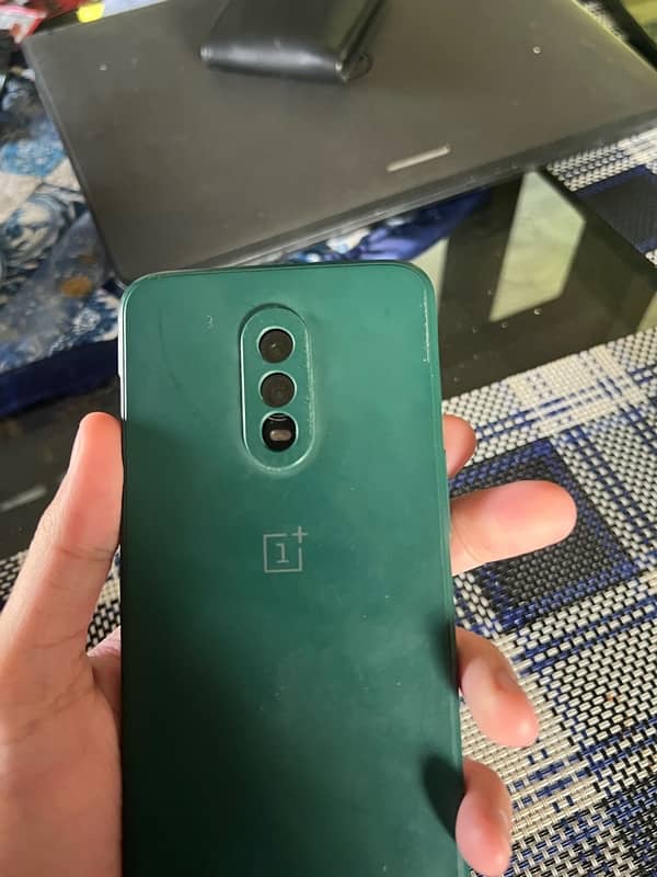 one plus 6 in good condition 2