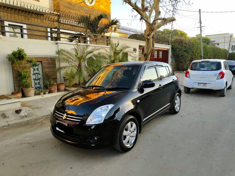 SUZUKI SWIFT DLX 1.3cc MODEL 2015 (B2B) ORIGINAL BLACK BEAUTY 59000 KM 1