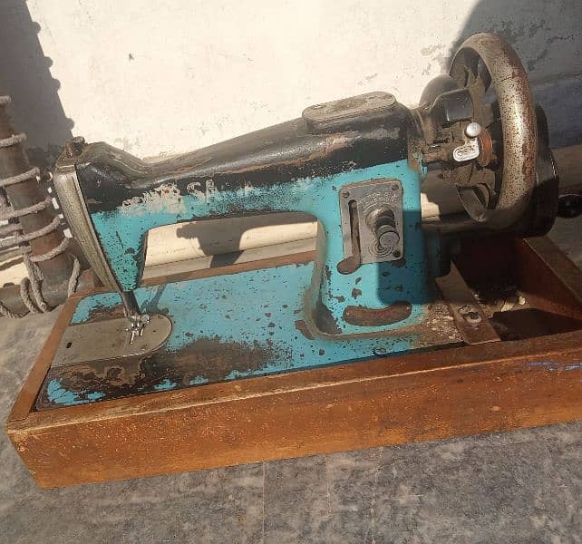 Sewing Machine For Sale 0