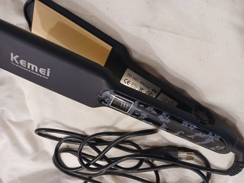 Kemei Hair straightener 4