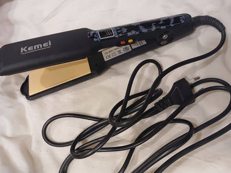 Kemei Hair straightener 5