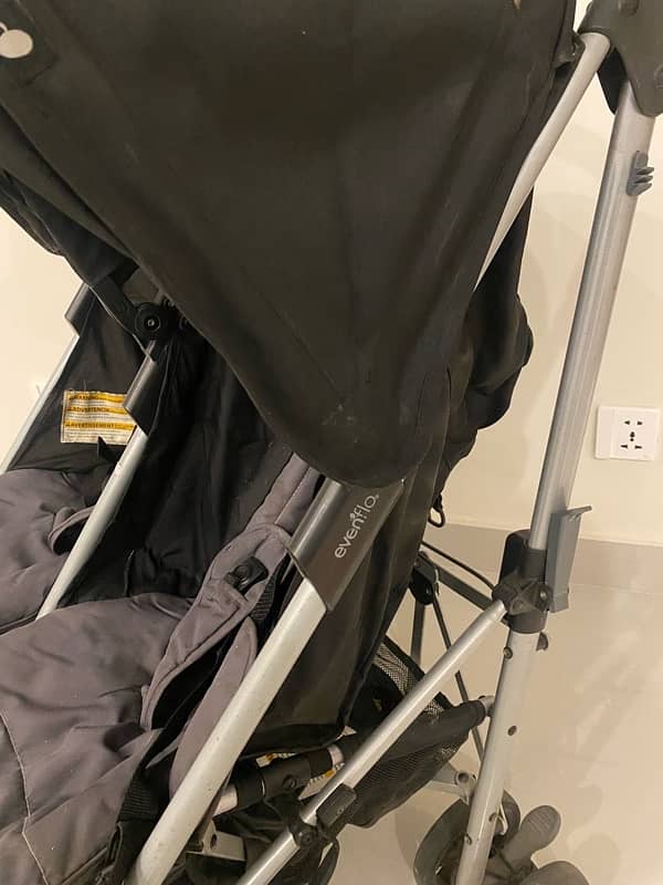 Evenflo twin stroller 4