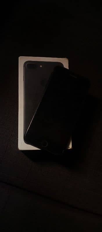 iphone 7plus 128gb pta approved with box 5