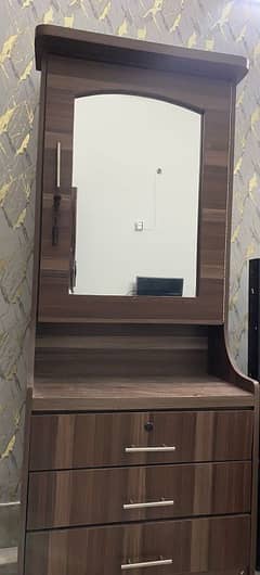 Dressing table