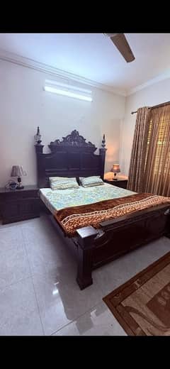 Wooden Bed Chinioti (Original) with Side Tables and Dressing Table