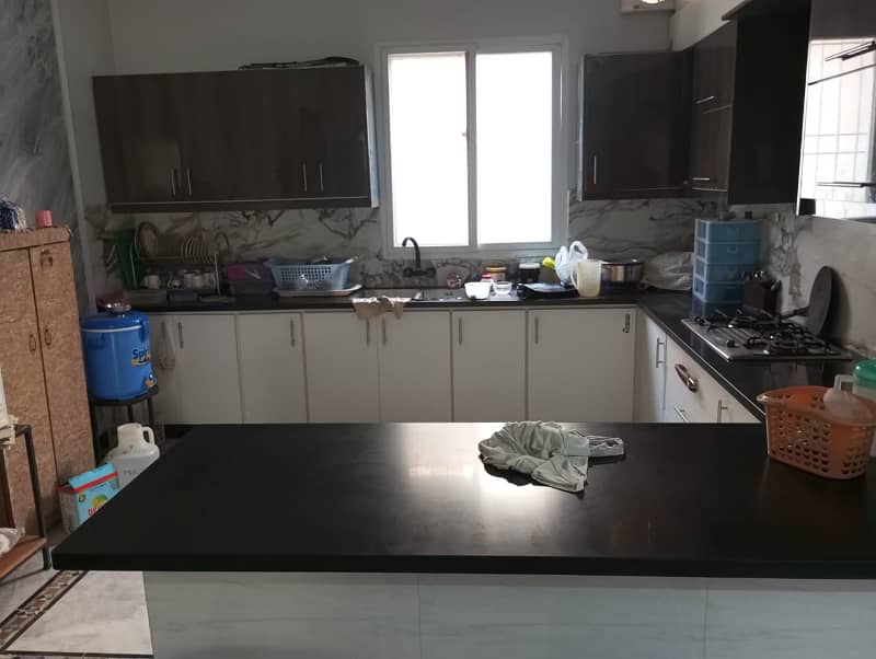 three bed dd portion for rent in johar 13