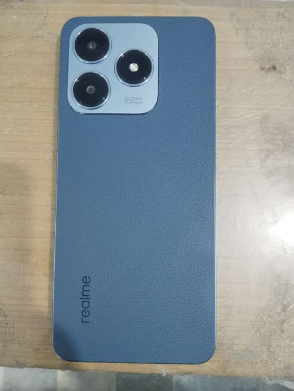 Realme C63 0