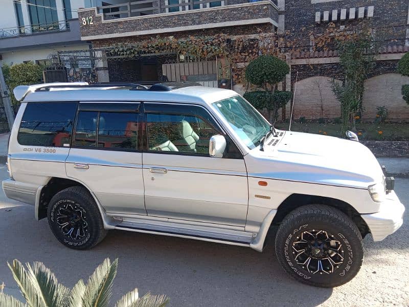 Mitsubishi Pajero 1998 4