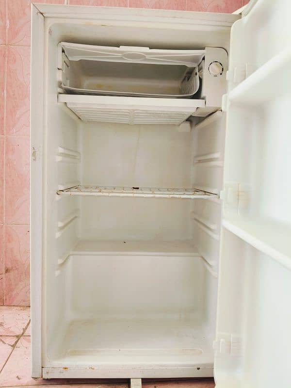 changruba fridge room size all okay good condition/0312/4645208/ 7