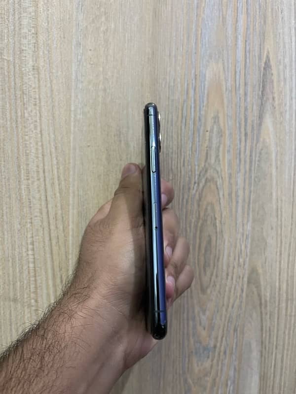 iPhone 11 pro Non PTA/FU 6