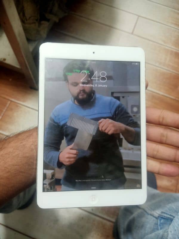 ipad 64gb hai condition see 4