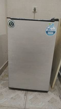 Mini Fridge urgently sell due to shifting . 03094000337