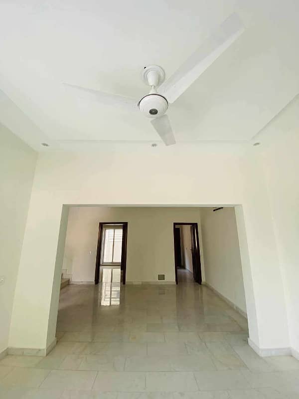 Independent Single Story House Available For Rent All Facilities In Gulraiz Housing Scheme With 7