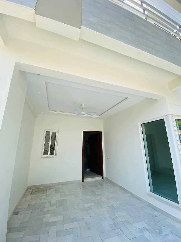 Independent Single Story House Available For Rent All Facilities In Gulraiz Housing Scheme With 8