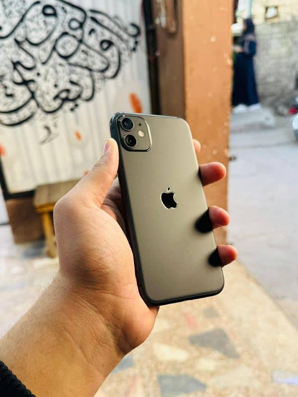 iphone 11 64GB Non PTA Waterpack 2