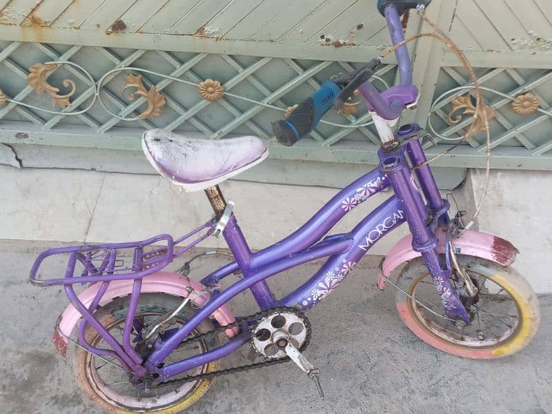 12 Number cycle For sale in Good condition. 1