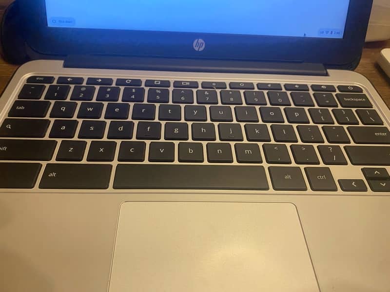 Chromebook very good condition 4