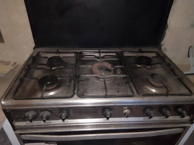 5 burner stove in new condition 0