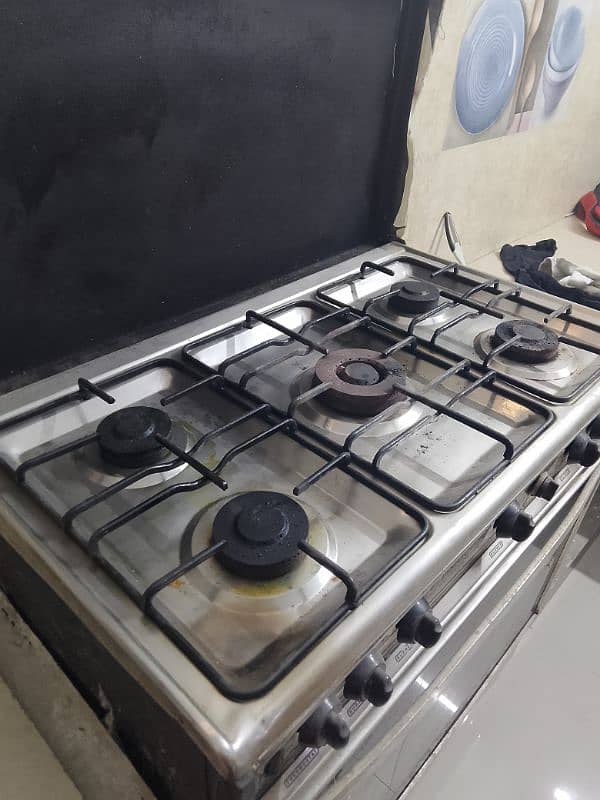 5 burner stove in new condition 2