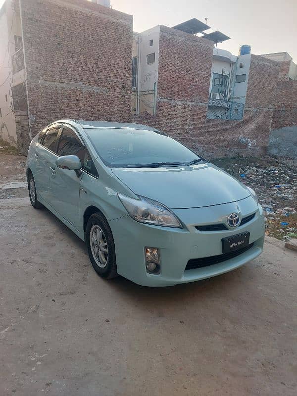 Toyota Prius 2011 3