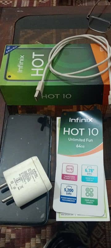 Infinfix hot 10 4/64 condition 10/10 original charger and box 0