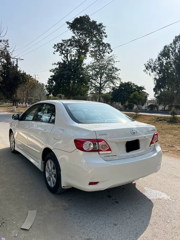 Toyota Corolla Altis 2013 5