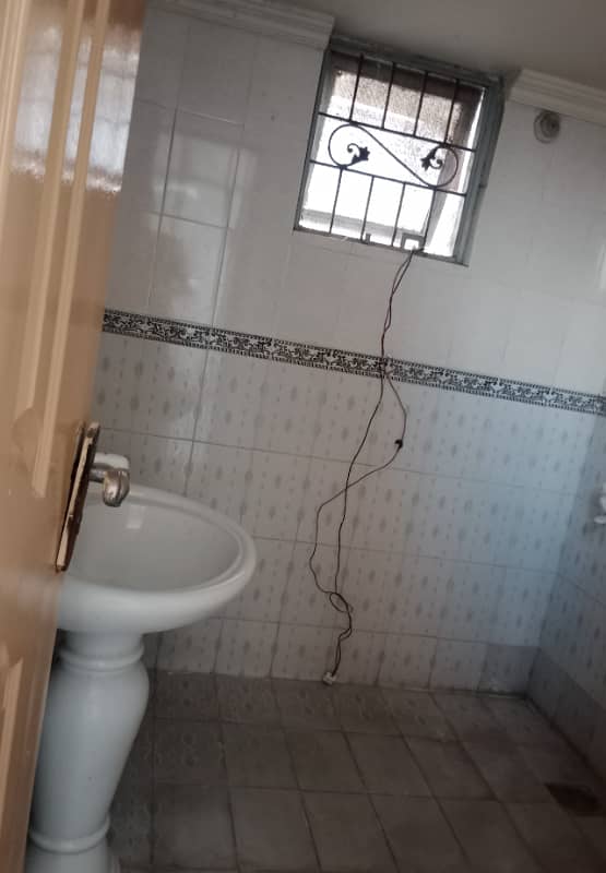 10 Marla lower portion for rent in saddar PAF officer colony 2