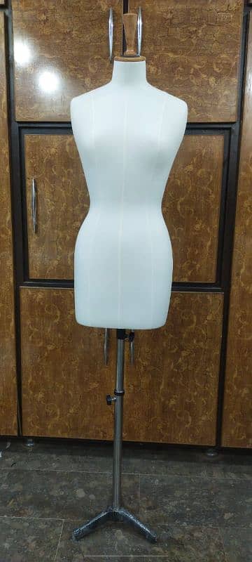 Drapping Mannequin Dummy Available 4