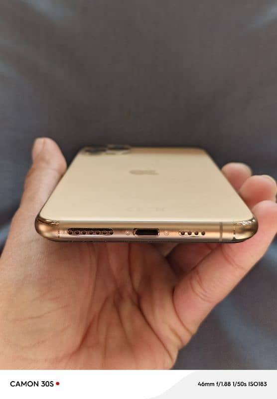 iphone 11 pro max 512gb pta approved 7