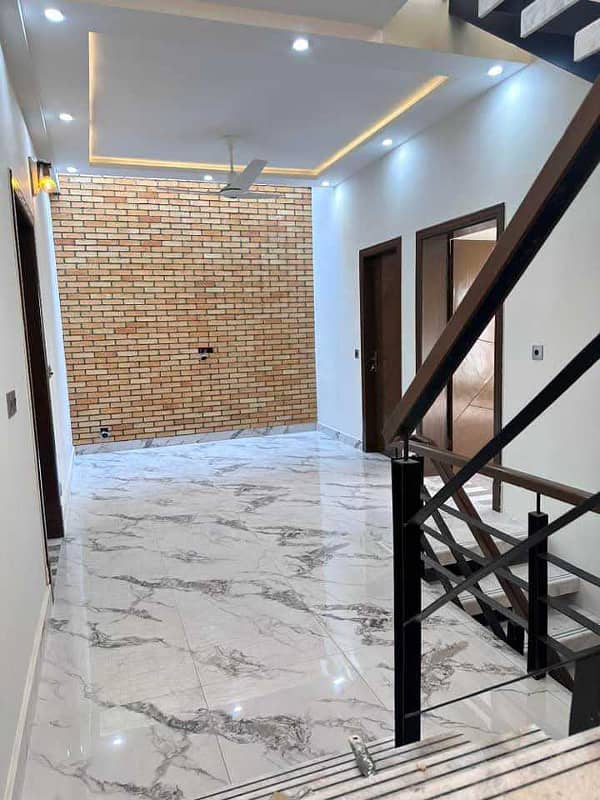 very Prime Located 3 Bed Tiles Flooring Portion Available For Rent in Gulraiz 5