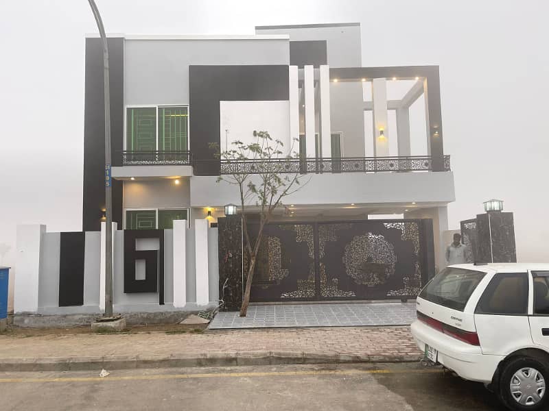 10 Marla Brand New House For Sale in Bahria Orchard Lahore. 0