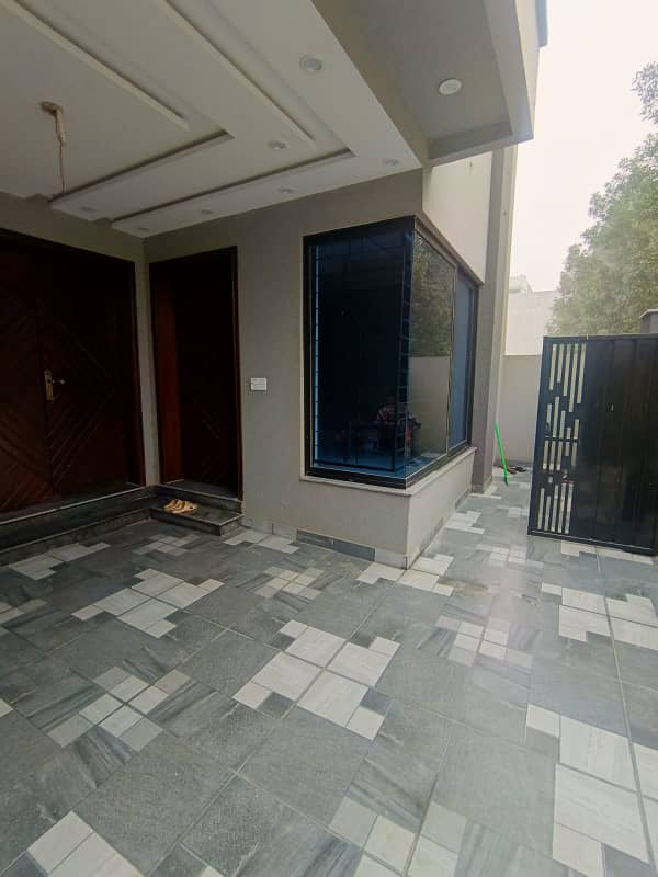 5 Marla House For Sale in Phase 2 Bahria Orchard Lahore Pakistan . 2