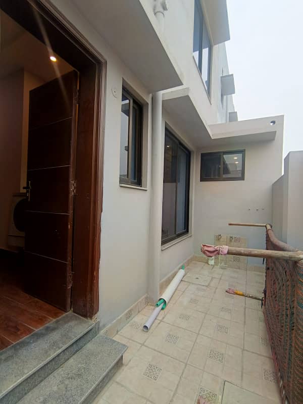 5 Marla House For Sale in Phase 2 Bahria Orchard Lahore Pakistan . 8