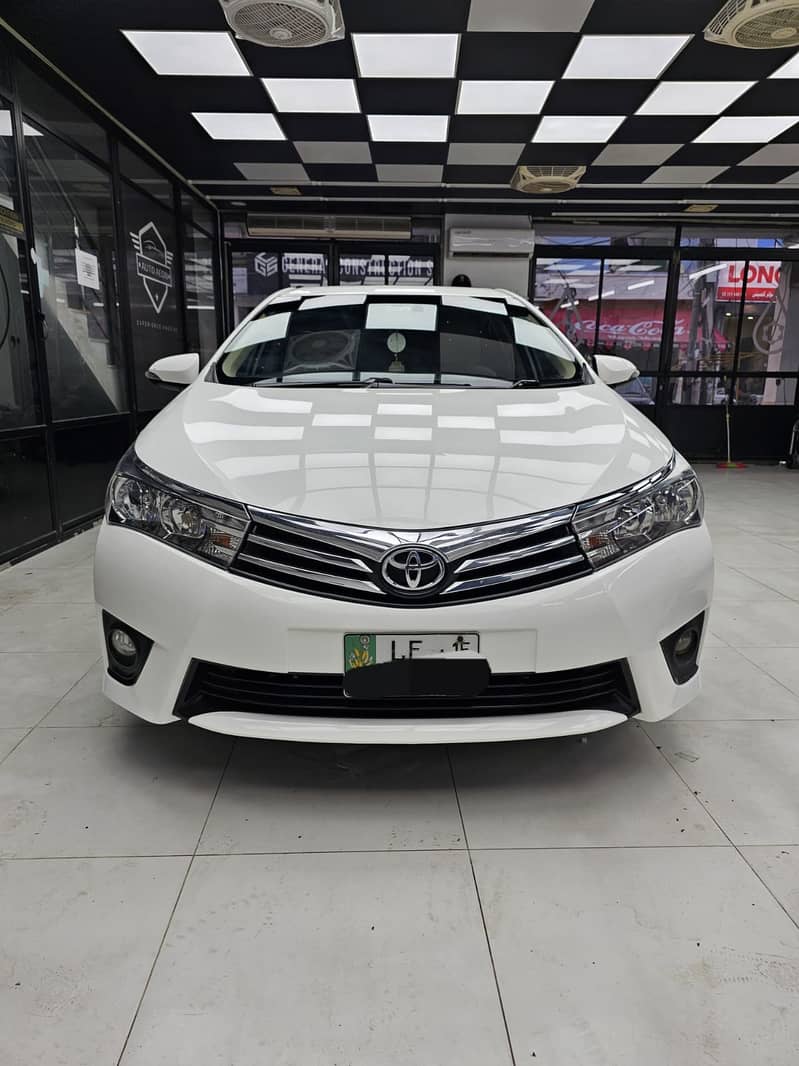 Toyota Corolla Altis Grande 2015 Model Excellent Condition 4