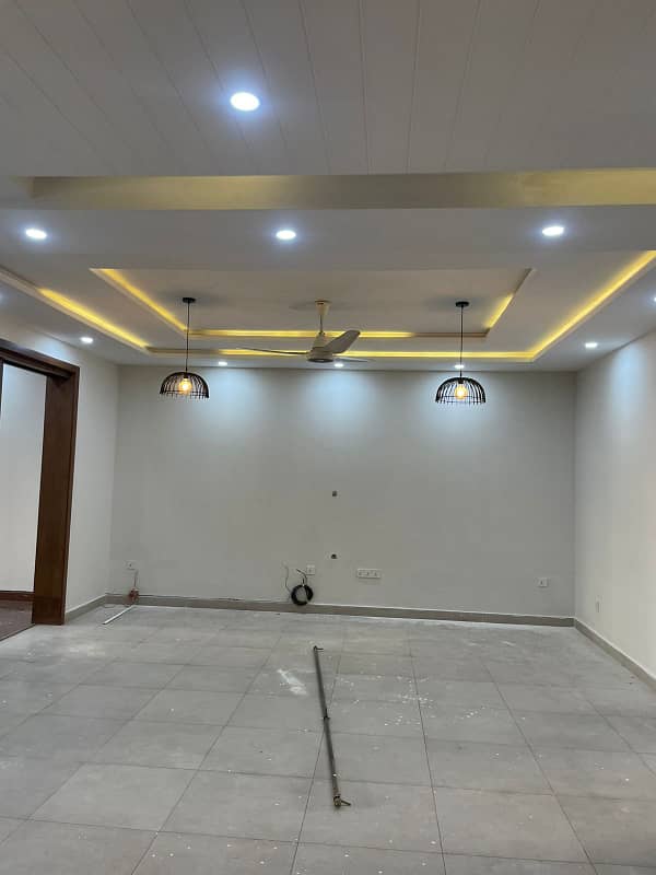 Bahria enclave 10 marla full Hoiuse available for rent 2