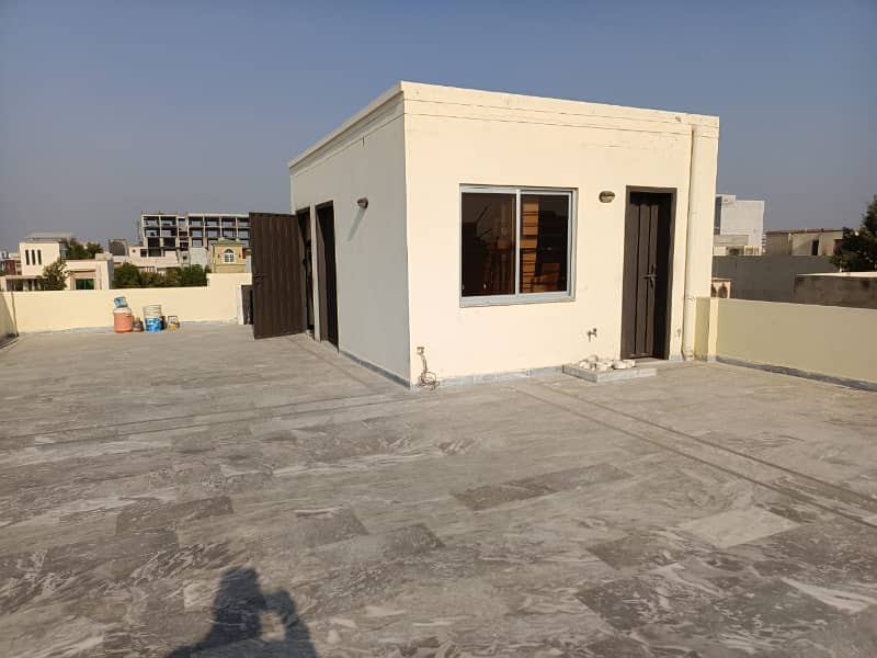 Low Budget 10 Marla House For Sale in Central Block Phase 1 Bahria Orchard Lahore Pakistan. 5